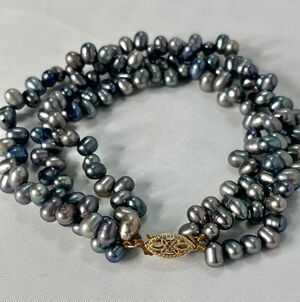 Peacock Freshwater Pearl Triple Strands Twisted Bracelet Gold Filigree Clasp 8"